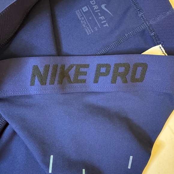 Nike Pro Blue Reflective Leggings - Picture 3 of 8